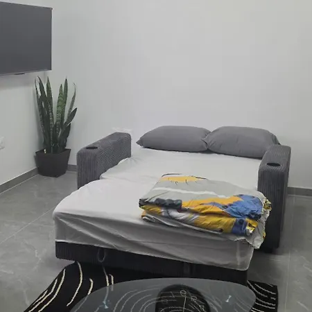 Maison Avec Jardin Et Parking Prive - Proche Centre *