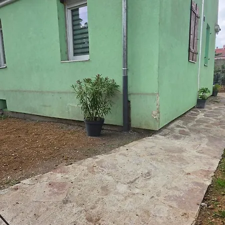 Maison Avec Jardin Et Parking Prive - Proche Centre *